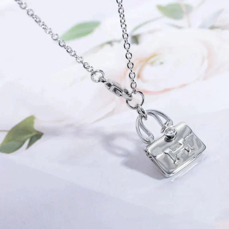 HERMES AMULETTE PEDANT SILVER NECKLACE