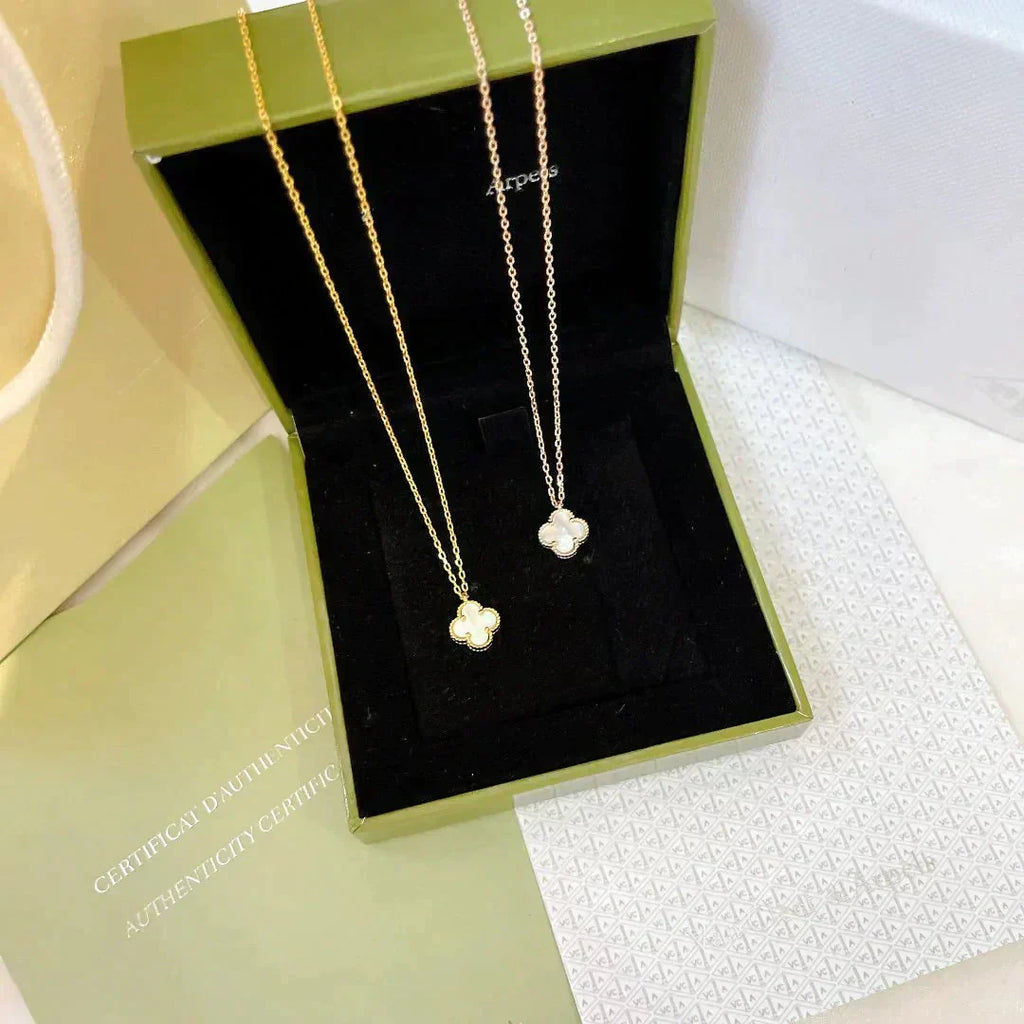 VCA CLOVER MINI 9.5MM WHITE MOTHER-OF-PEARL NECKLACE