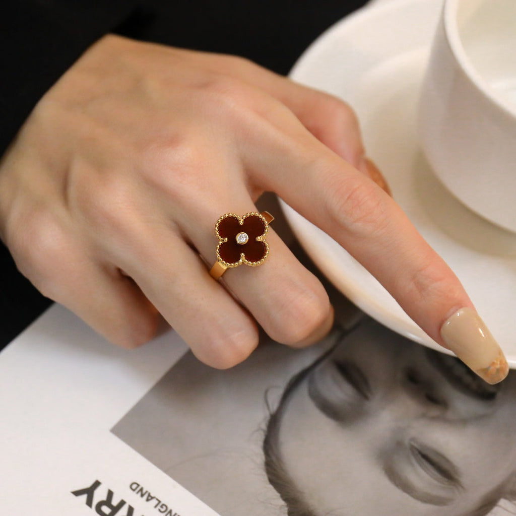 VCA CLOVER CARNELIAN RING ROSE GOLD DIAMOND