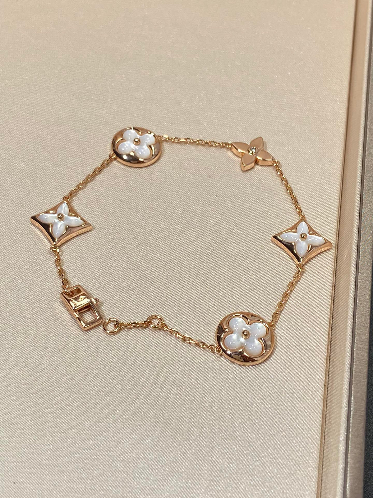 LOUIS VUITTON STAR AND SUN 5 MOTIF MOP PINK GOLD BRACELET