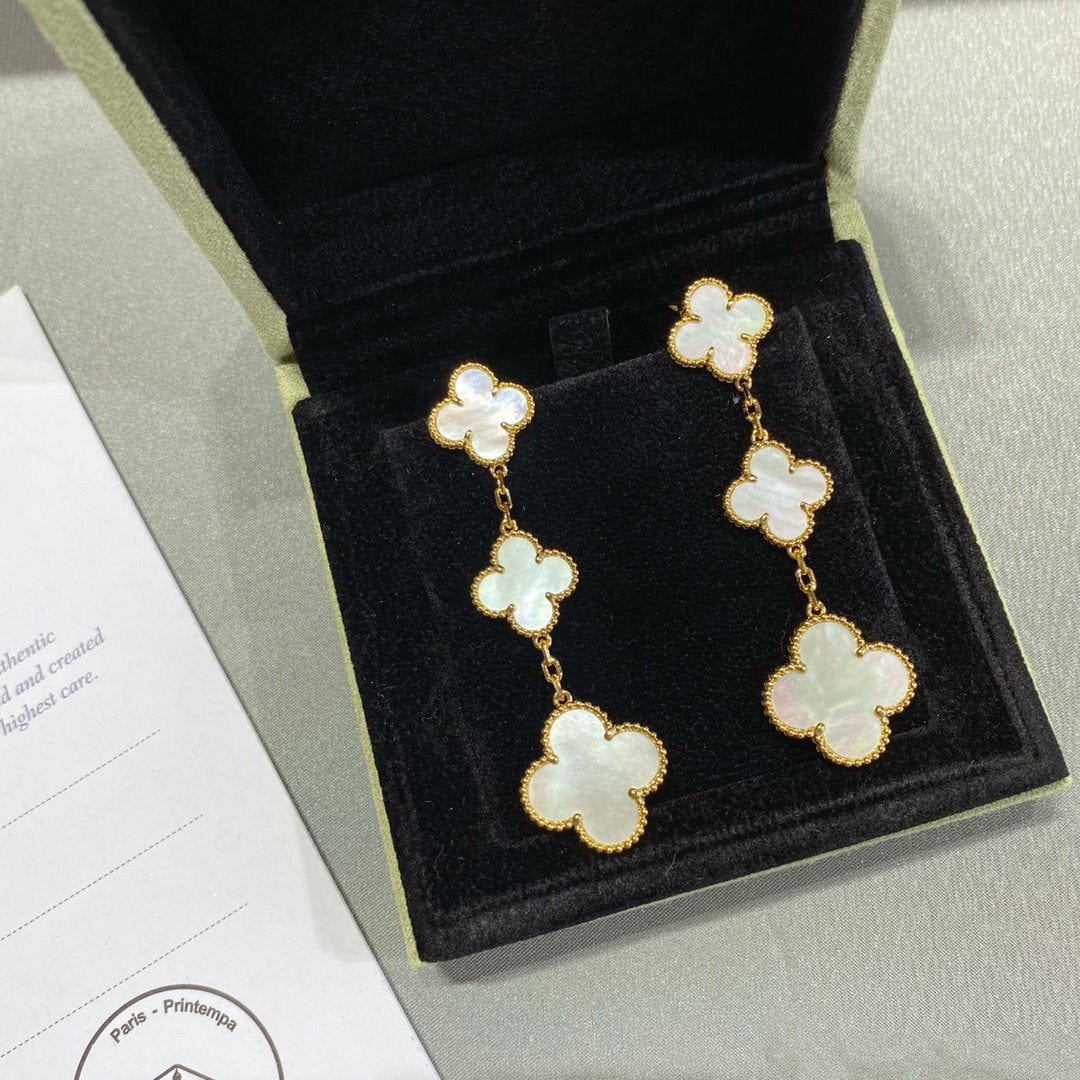 VCA CLOVER MOP 3 MOTIFS GOLD EARRINGS