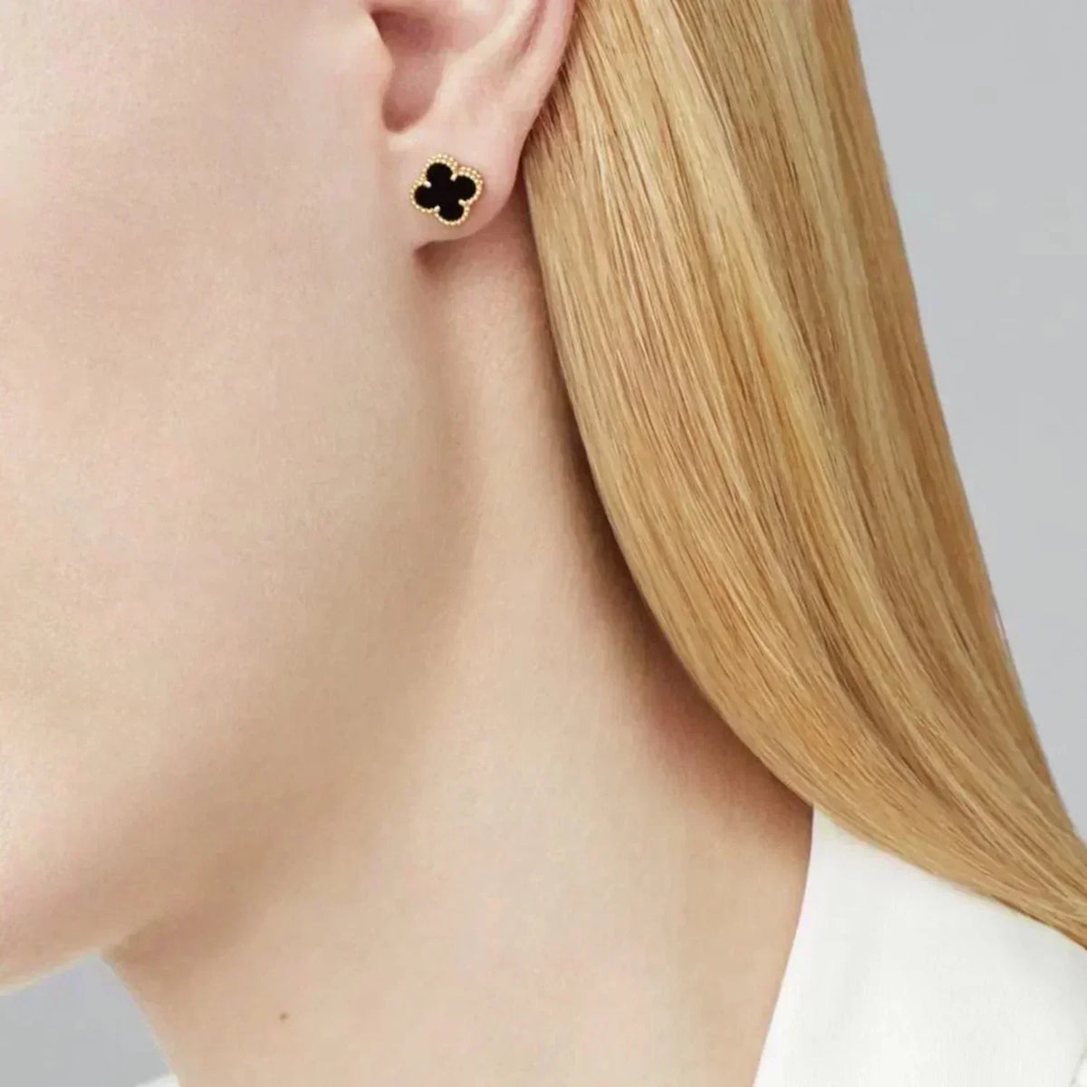 VCA CLOVER MINI 9.5MM BLACK MOP EARRINGS